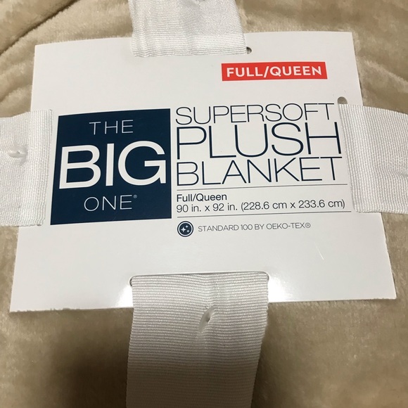 The Big One Supersoft Plush Blanket - Picture 2 of 7